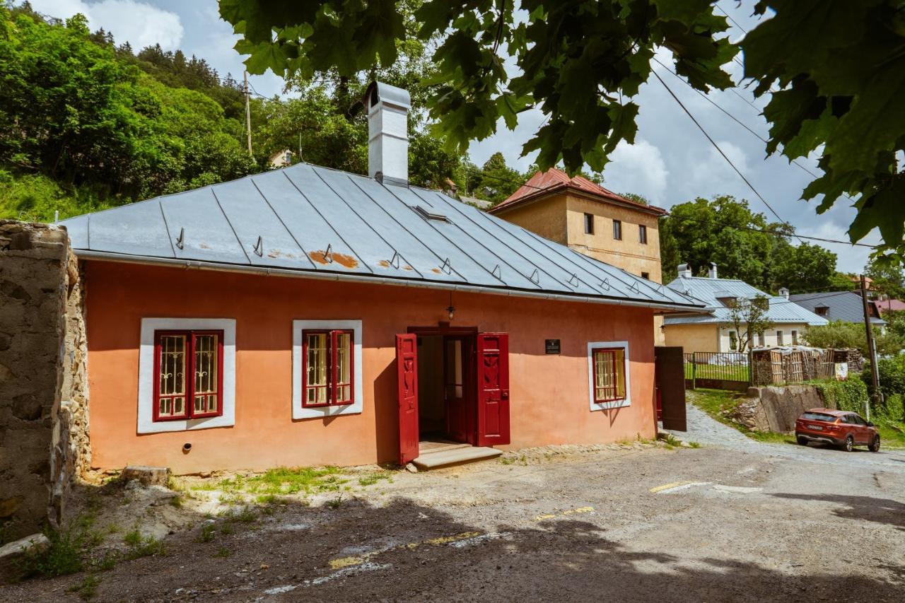 Apartmany Rodny Dom Deza Hoffmanna Банска-Штьявница Экстерьер фото